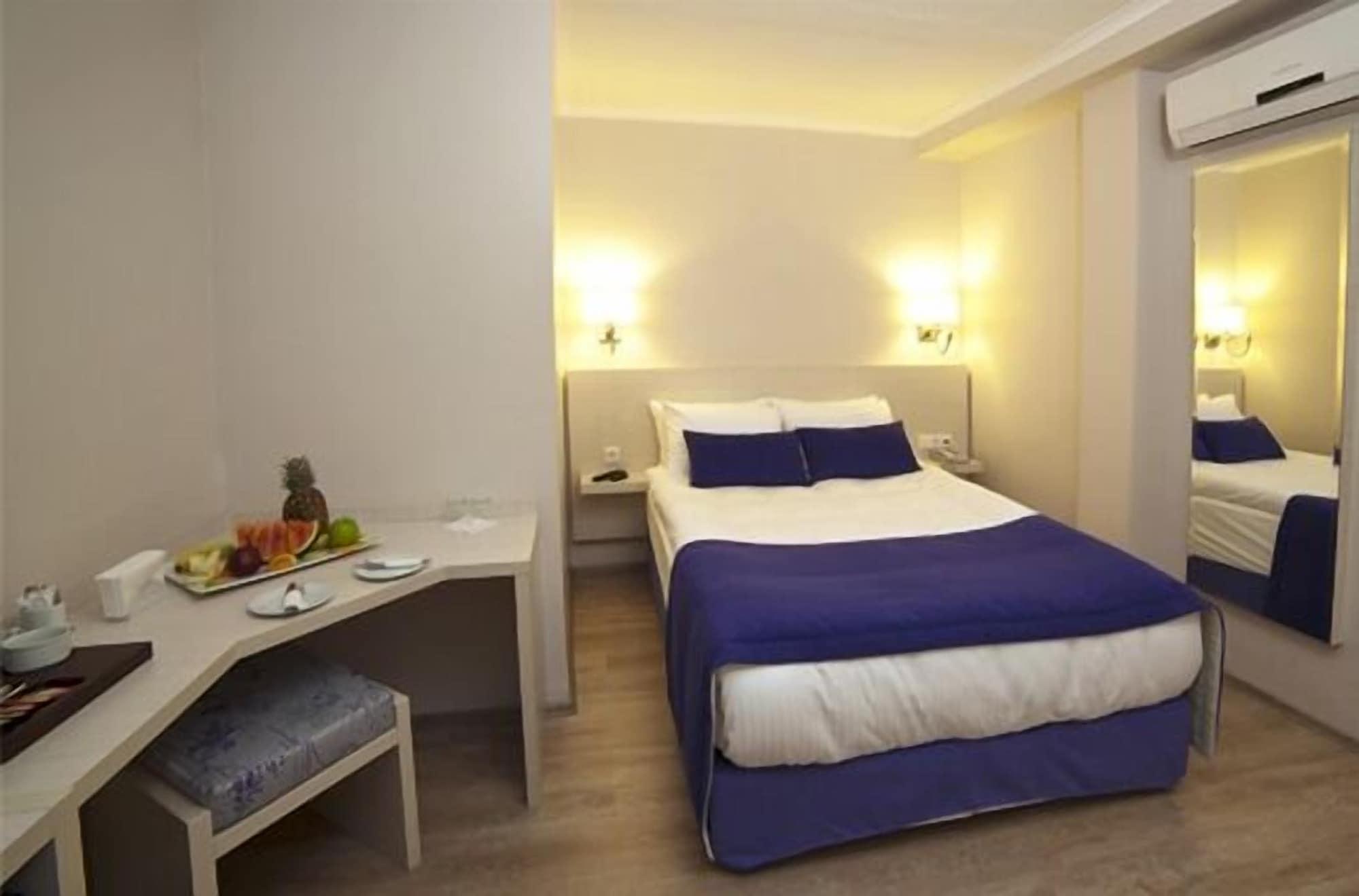 Walk In Hotel Ізмір Екстер'єр фото
