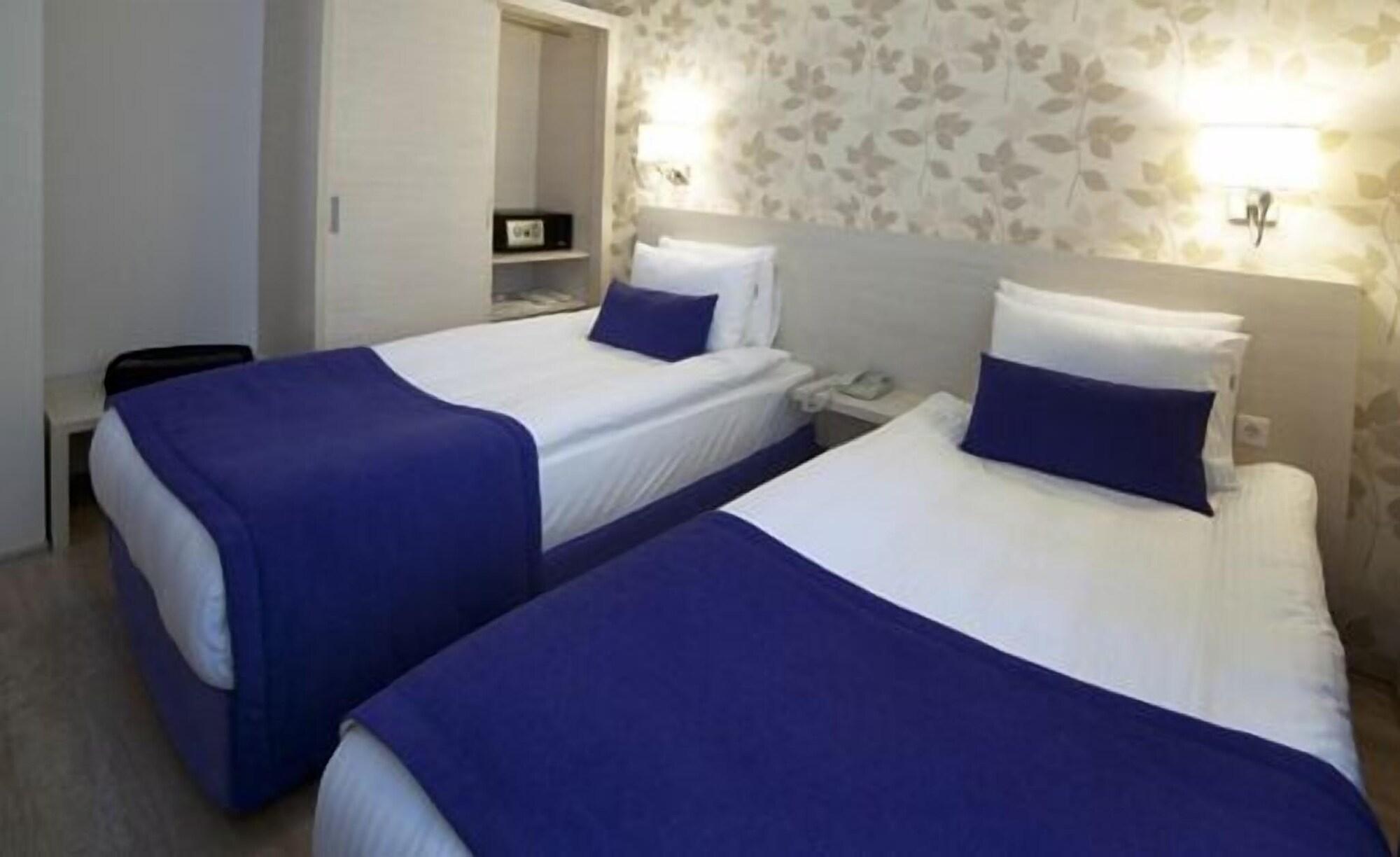 Walk In Hotel Ізмір Екстер'єр фото