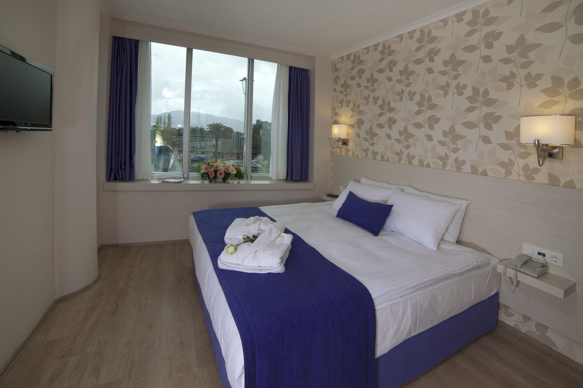 Walk In Hotel Ізмір Екстер'єр фото