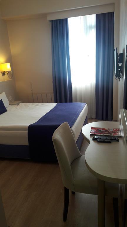Walk In Hotel Ізмір Екстер'єр фото
